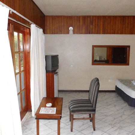 Southern Cross Hotel Suva Buitenkant foto