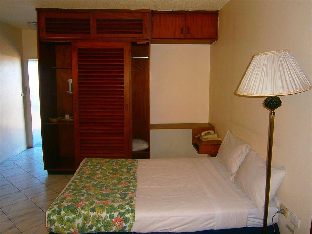 Southern Cross Hotel Suva Buitenkant foto