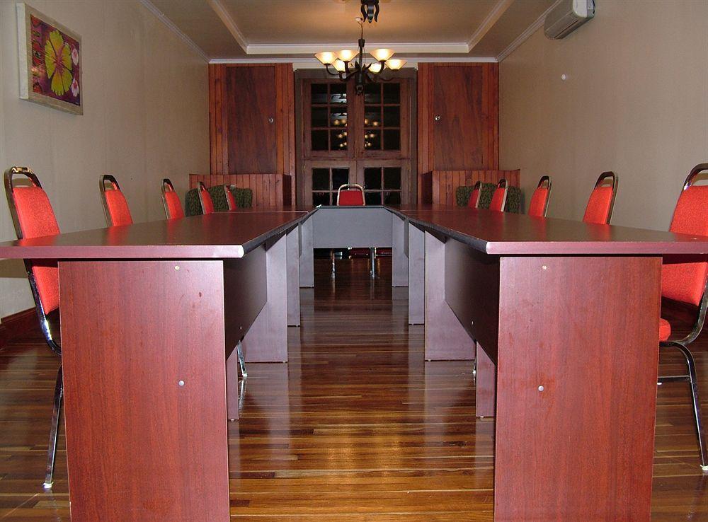 Southern Cross Hotel Suva Buitenkant foto